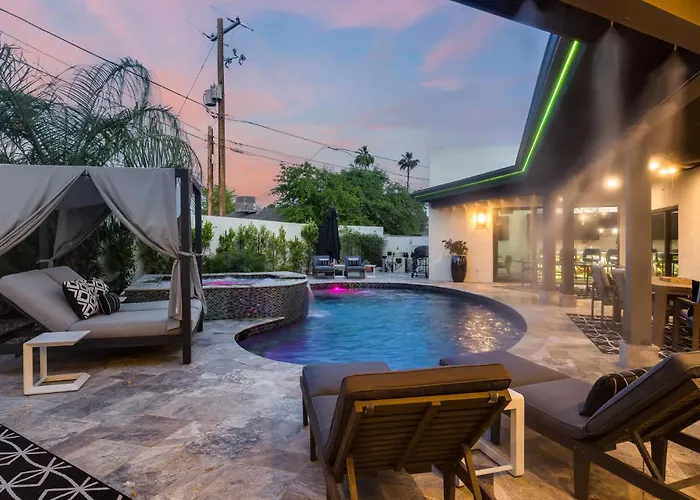 Holiday home 75th Place - Luxe Pool Walk To Old Town Scottsdale