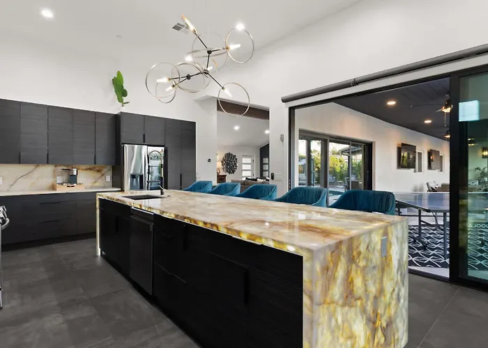 Holiday home 75th Place - Luxe Pool Walk To Old Town Scottsdale
