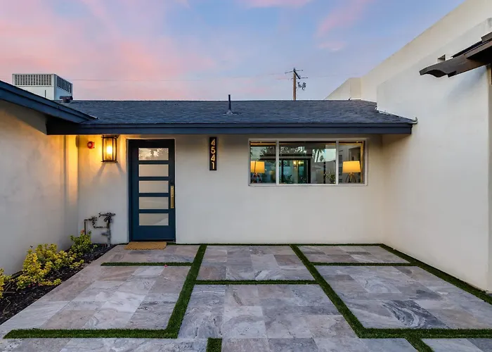 75th Place - Luxe Pool Walk To Old Town